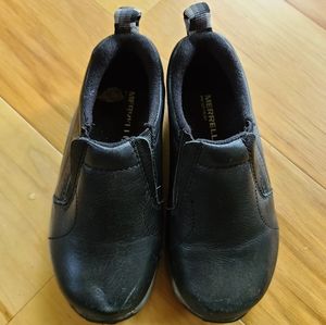 GUC Black Leather Shoes